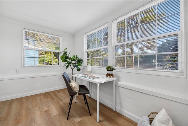 2831 25TH AVENUE N, St Petersburg, FL 33713