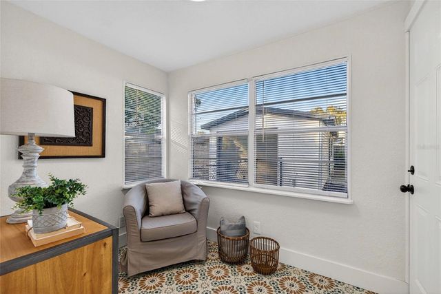 2831 25TH AVENUE N, St Petersburg, FL 33713