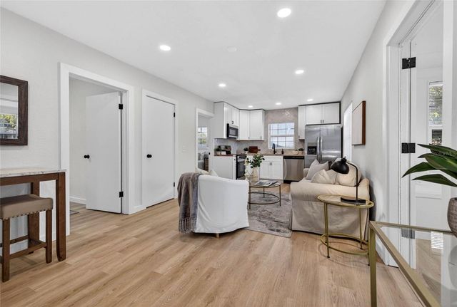 2831 25TH AVENUE N, St Petersburg, FL 33713