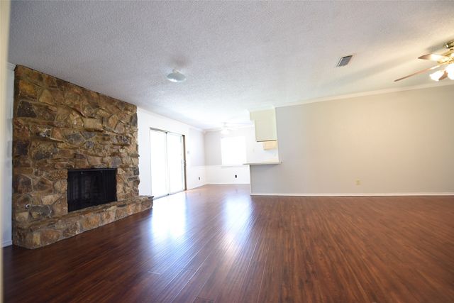 8945 Flicker Lane, Dallas, TX 75238