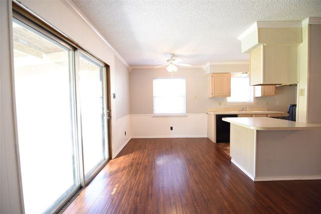 8945 Flicker Lane, Dallas, TX 75238