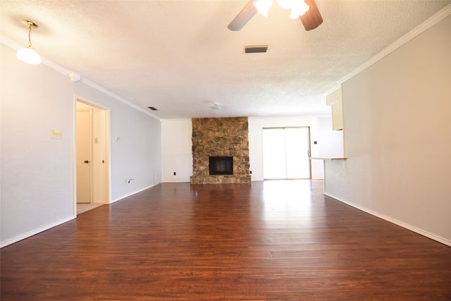 8945 Flicker Lane, Dallas, TX 75238