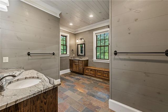 290 Old Anderson Creek Road, Ellijay, GA 30536