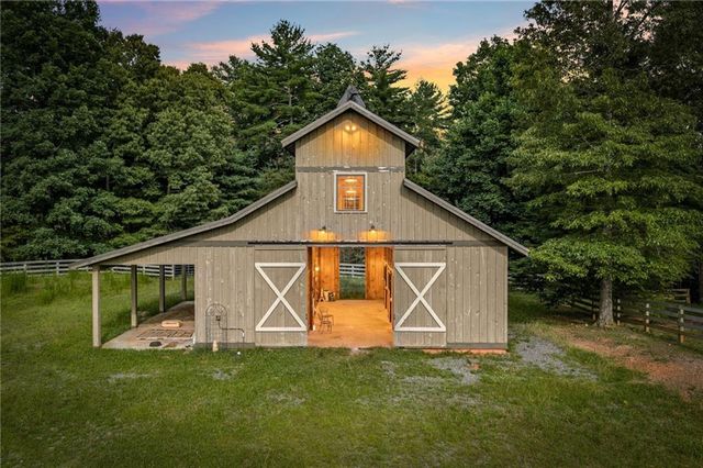 290 Old Anderson Creek Road, Ellijay, GA 30536