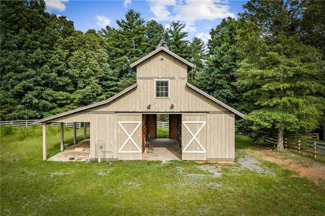 290 Old Anderson Creek Road, Ellijay, GA 30536
