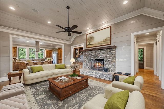 290 Old Anderson Creek Road, Ellijay, GA 30536