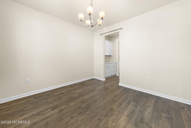 22 Corliss Way, Manahawkin, NJ 08050