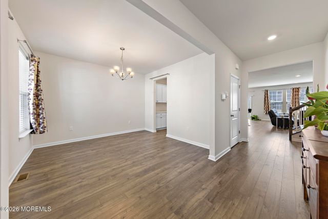 22 Corliss Way, Manahawkin, NJ 08050
