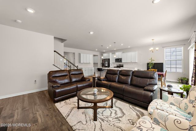 22 Corliss Way, Manahawkin, NJ 08050