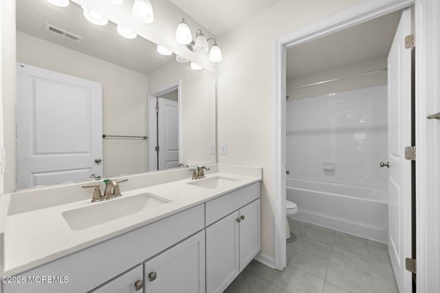 22 Corliss Way, Manahawkin, NJ 08050