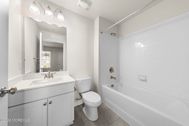 22 Corliss Way, Manahawkin, NJ 08050