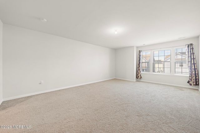 22 Corliss Way, Manahawkin, NJ 08050