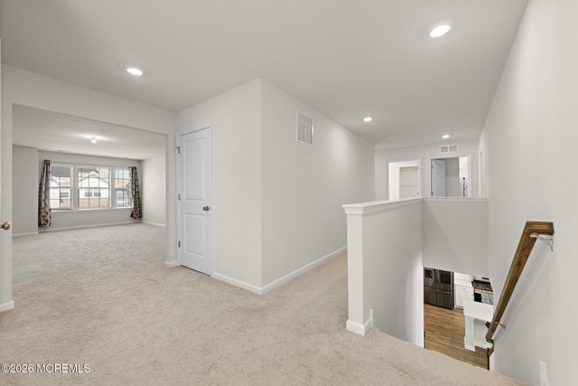 22 Corliss Way, Manahawkin, NJ 08050