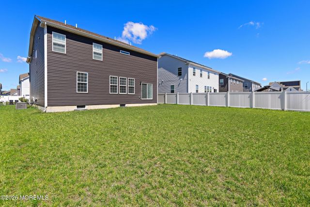 22 Corliss Way, Manahawkin, NJ 08050