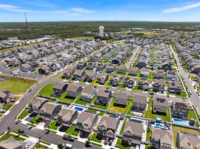 22 Corliss Way, Manahawkin, NJ 08050
