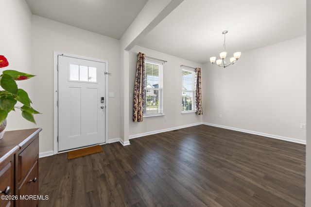 22 Corliss Way, Manahawkin, NJ 08050