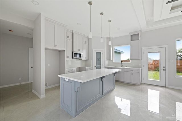 1812 Diplomat Drive, Edinburg, TX 78542