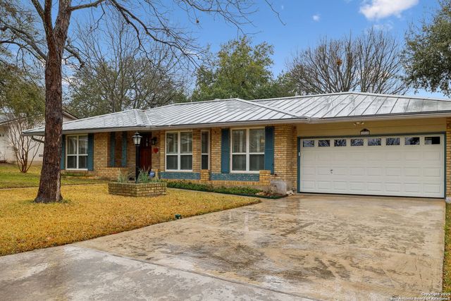 1018 Spent Wing, San Antonio, TX 78213