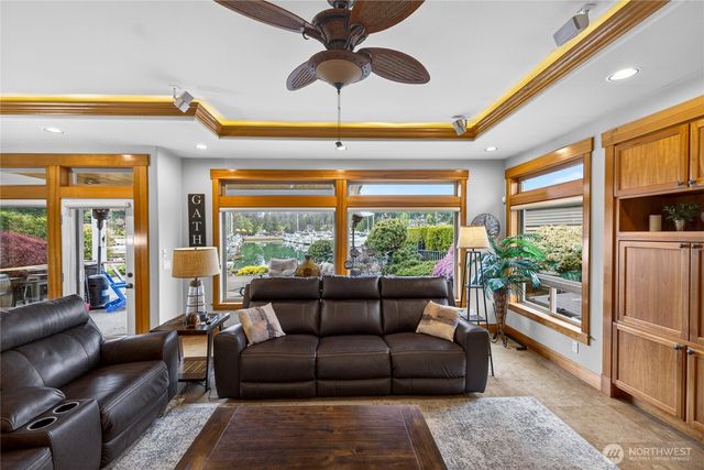 866 Kalispell Drive, La Conner, WA 98257