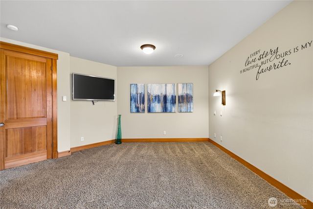 866 Kalispell Drive, La Conner, WA 98257