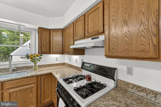 13047 ELK RUN RD, Bealeton, VA 22712