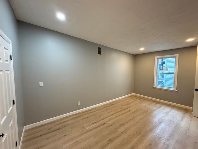 277 Rantoul St 2, Beverly, MA 01915