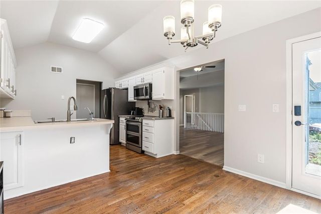 1061 Pumpkin Ridge Street, Gardner, KS 66030