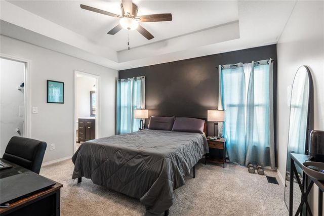 1061 Pumpkin Ridge Street, Gardner, KS 66030