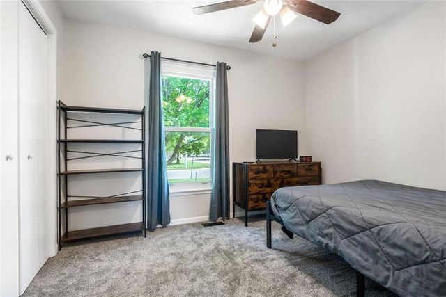 1061 Pumpkin Ridge Street, Gardner, KS 66030