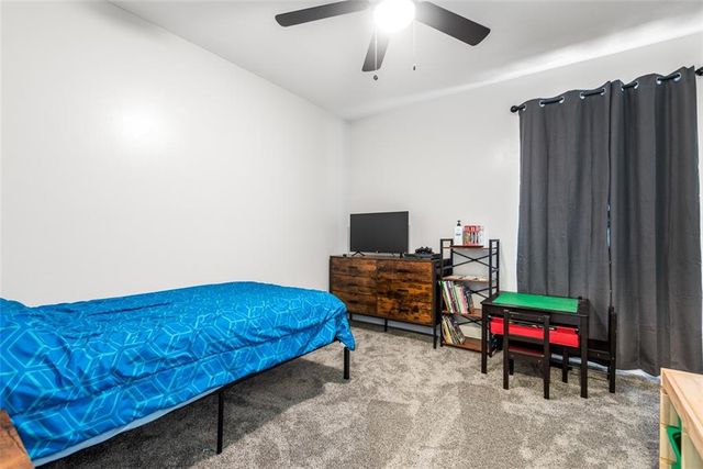 1061 Pumpkin Ridge Street, Gardner, KS 66030