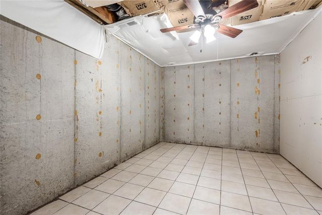 1061 Pumpkin Ridge Street, Gardner, KS 66030