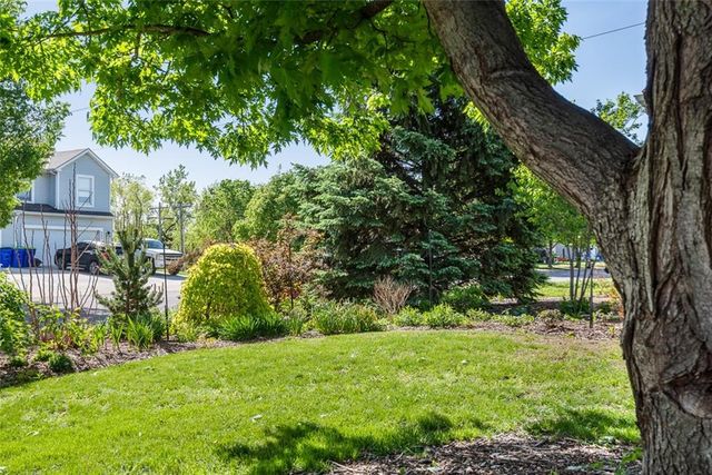 1061 Pumpkin Ridge Street, Gardner, KS 66030