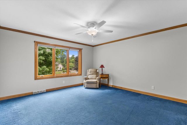 20750 Lincolnshire COURT, Brookfield, WI 53045