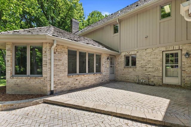 20750 Lincolnshire COURT, Brookfield, WI 53045