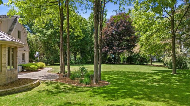 20750 Lincolnshire COURT, Brookfield, WI 53045