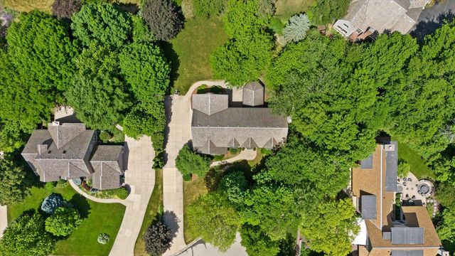 20750 Lincolnshire COURT, Brookfield, WI 53045