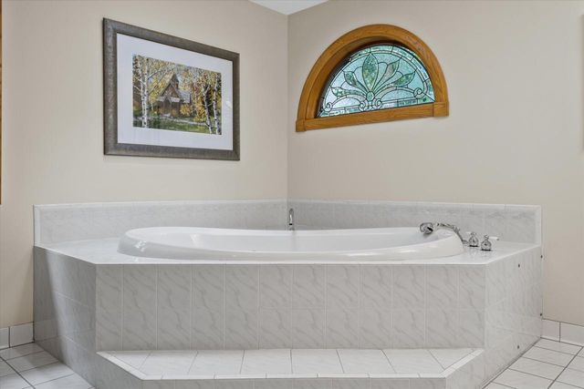 20750 Lincolnshire COURT, Brookfield, WI 53045