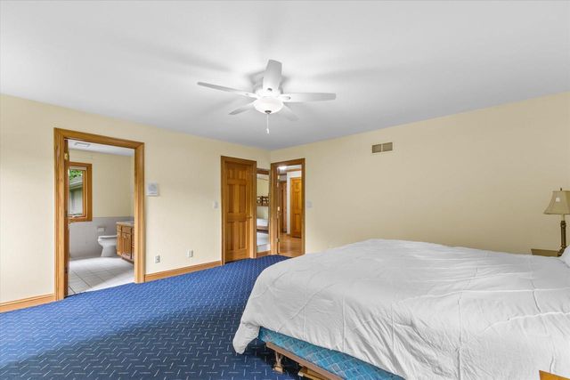 20750 Lincolnshire COURT, Brookfield, WI 53045