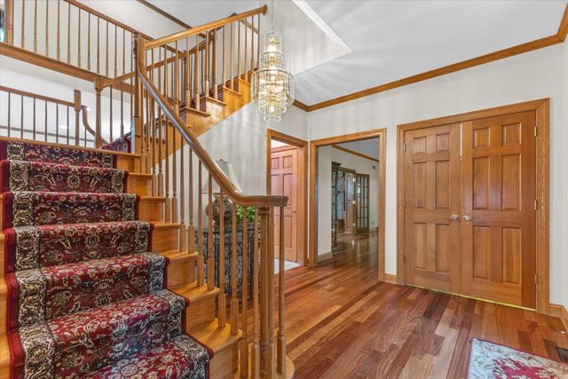 20750 Lincolnshire COURT, Brookfield, WI 53045