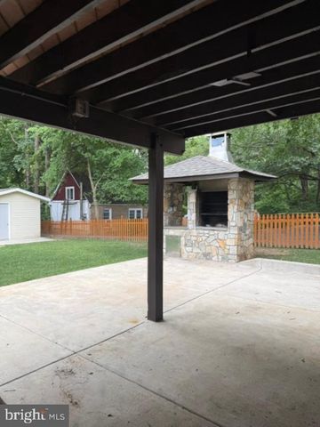 3623 COLONY RD, Fairfax, VA 22030