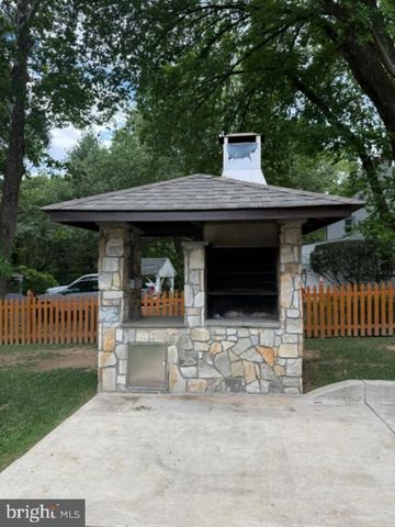 3623 COLONY RD, Fairfax, VA 22030