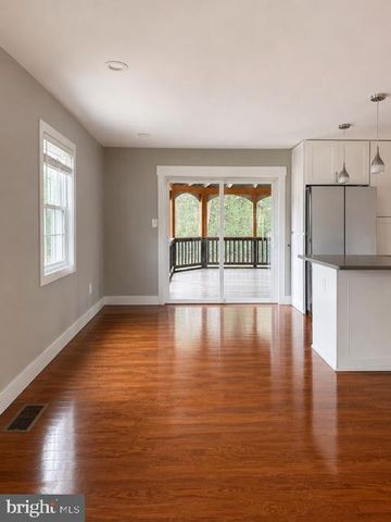 3623 COLONY RD, Fairfax, VA 22030
