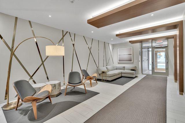 43 Westland Ave 212, Boston, MA 02115