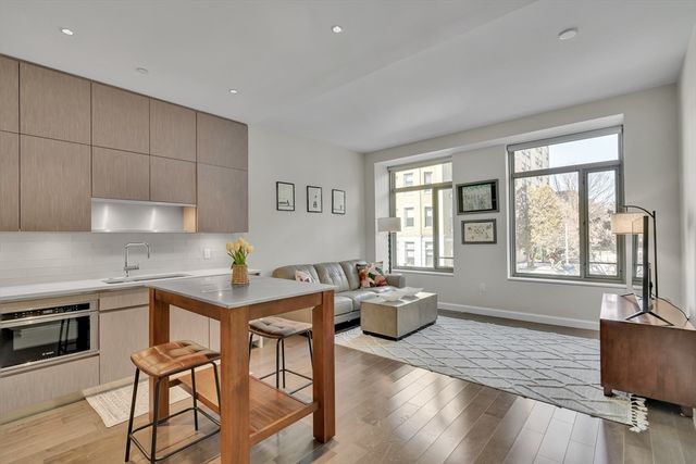 43 Westland Ave 212, Boston, MA 02115