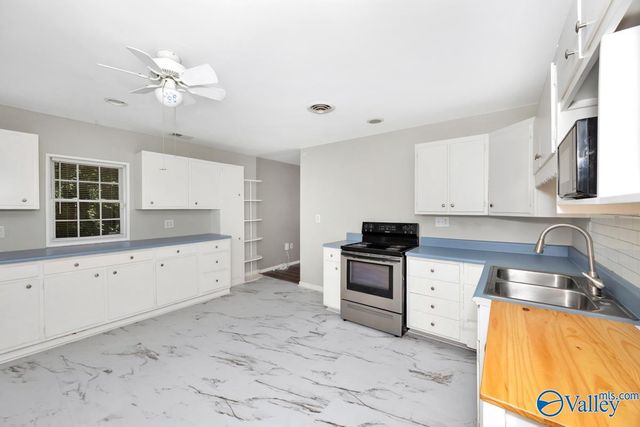 2458 Mt Vernon Road NW, Huntsville, AL 35810