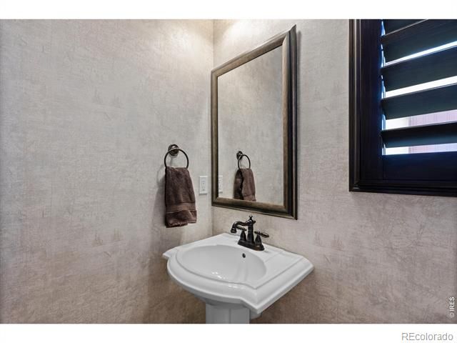 8122 Raphael Lane, Littleton, CO 80125