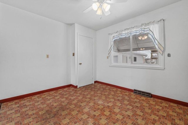 1730 New STREET, Union Grove, WI 53182