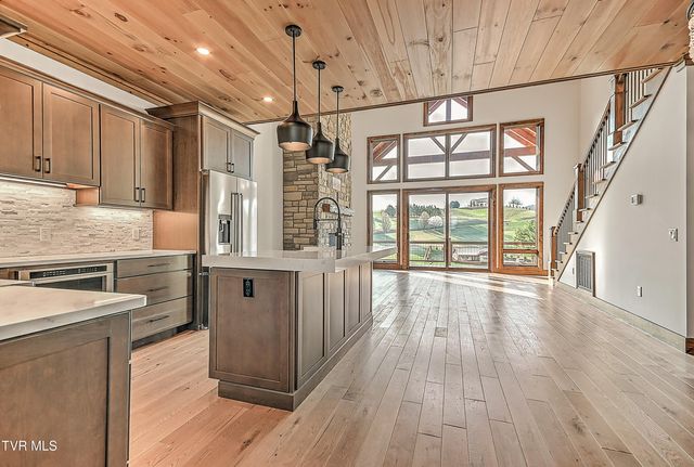 232 Farmhouse Village Trail, Butler, TN 37640