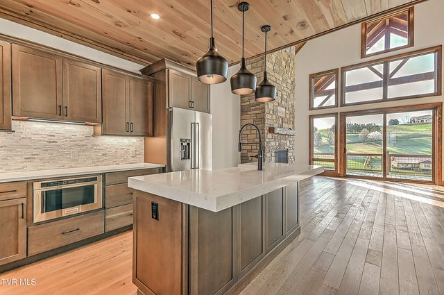 232 Farmhouse Village Trail, Butler, TN 37640