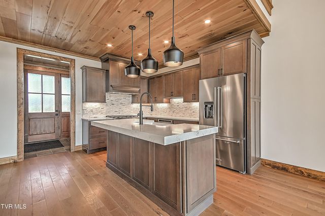 232 Farmhouse Village Trail, Butler, TN 37640